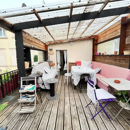 Avec Terrasse A 10min A Pied Du Centre Et De La Gare アパート *