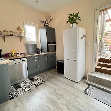 Apartment Avec Terrasse A 10min A Pied Du Centre Et De La Gare *